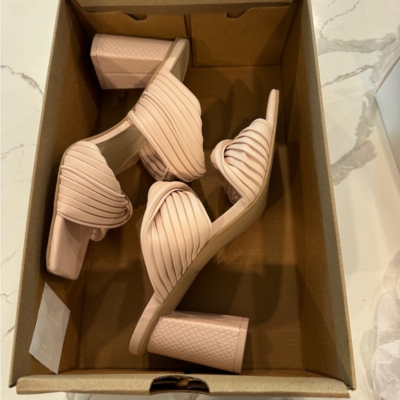 Dolce Vita Pilton heels light pink stella 7.5 ruched design open back sandals - Picture 8 of 10